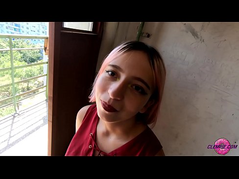❤️ د شاګرد حساسیت په بهر کې یو اجنبی سړی وخوري - د هغه په ​​مخ کې ☑  په موږ